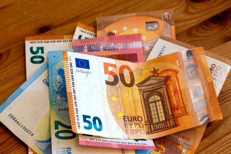 نگاهی به نرخ جدید یورو: قیمت‌های به‌روز شده در ۲۹ خرداد ۱۴۰۳