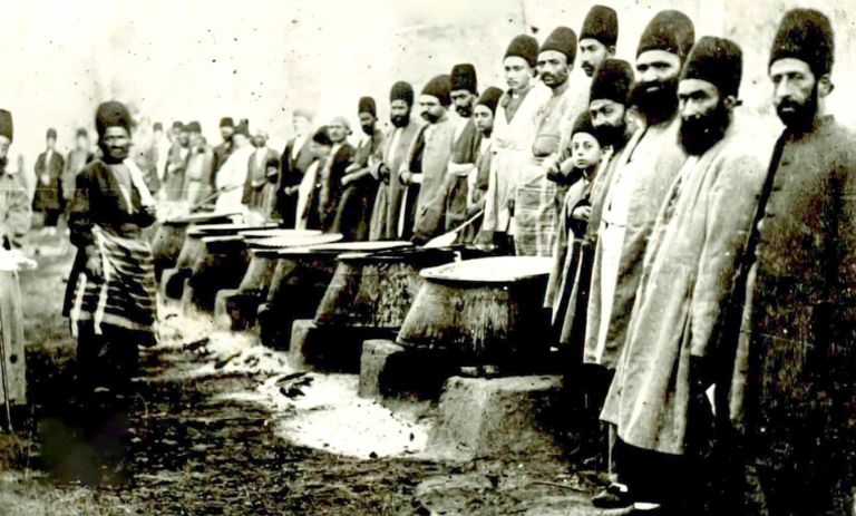 وفاداری اربابان به قصر: پیدایش نیازها و باورها در زمان قاجار