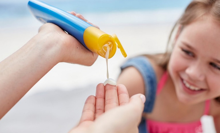 10 راهکار برای مراقبت از پوست کودکان در تابستان