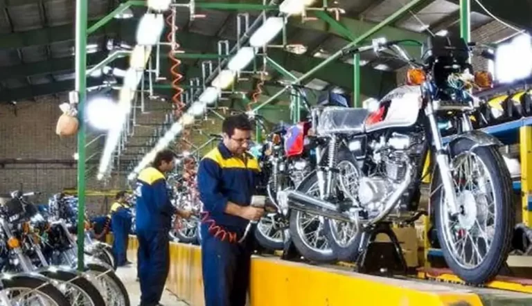 تولیدکنندگان موتورسیکلت در دام بحران کمبود نیروی کار: مسابقه برای غلبه بر چالش اشتغال