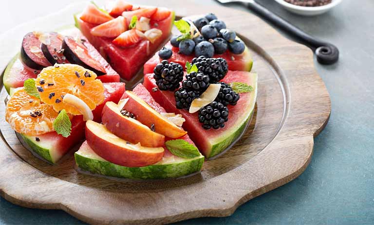 10 خوراکی سرد و خوشمزه برای مقابله با گرمازدگی!