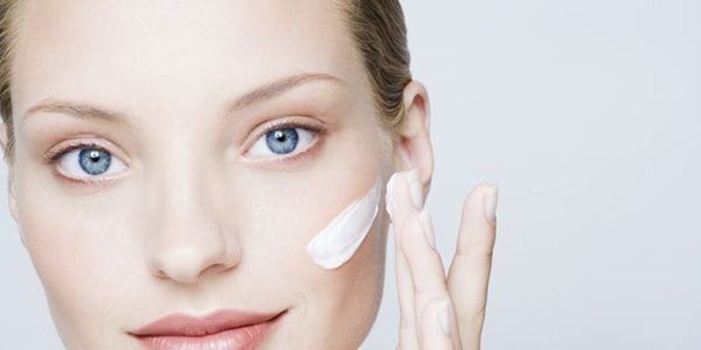 این روزها در خانه هم ضدآفتاب بزنید! / چه SPF برای روزهای تابستانی مناسب است؟