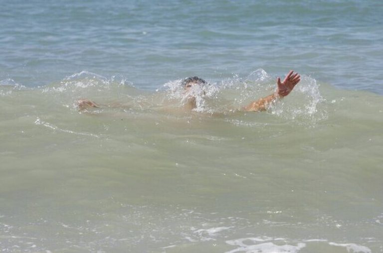 پدری که به قیمت جانش، برای آرامش دخترش فداکاری کرد