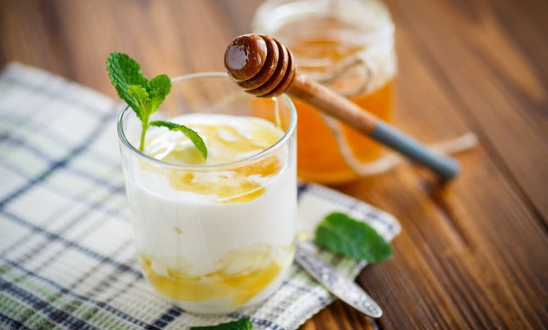 
راز آغاز روز با انرژی: 3 دلیل مهم برای شروع صبح با ماست و عسل
اسرار سحر انگیز روزانه: چرا باید هر صبح ماست و عسل بخورید؟
آیا میدانستید؟ 3 دلیل اساسی برای استفاده از ماست و عسل به عنوان صبحانه ایده‌آل
