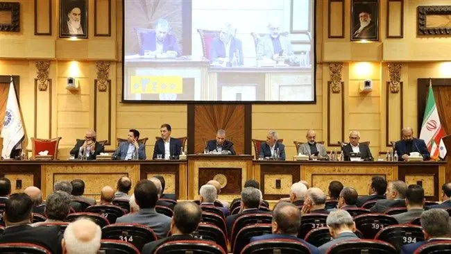 همکاری قدرتمند دولت چهاردهم با بخش خصوصی در جهت افزایش سود تولیدکنندگان