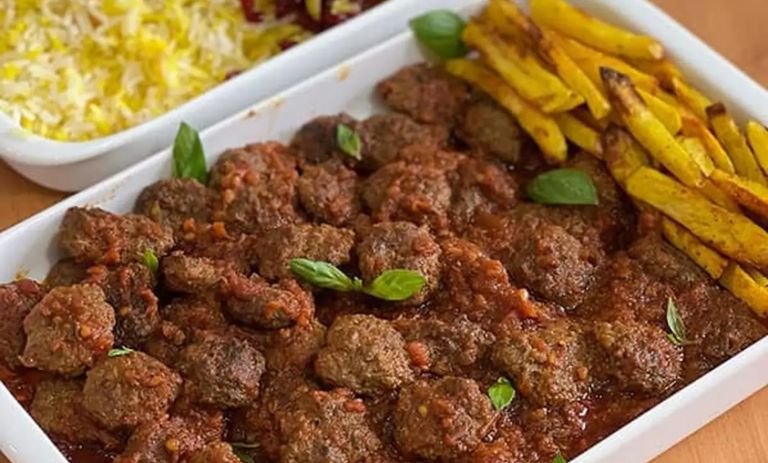 طرز تهیه کباب گردویی در تابه: راز یک شام دلنشین و شمالی