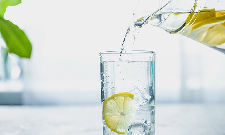 کشف کنید: چگونه آبلیمو می‌تواند به شما کمک کند تا از سموم بدن خود را به طور کامل پاک کنید؟