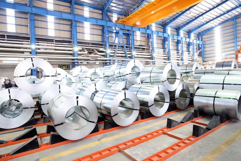 فولادی‌ها در دام تنگاتنگ قرار گرفته‌اند! زمان است که سیاست‌های ارزی بازنگری شوند