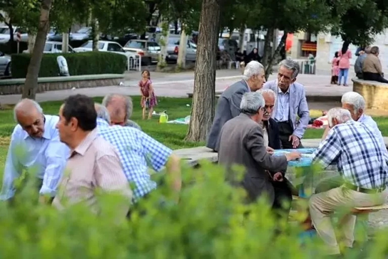 حقوق بازنشستگان افزایش می‌یابد! وزیران در خطر استیضاح هستند!