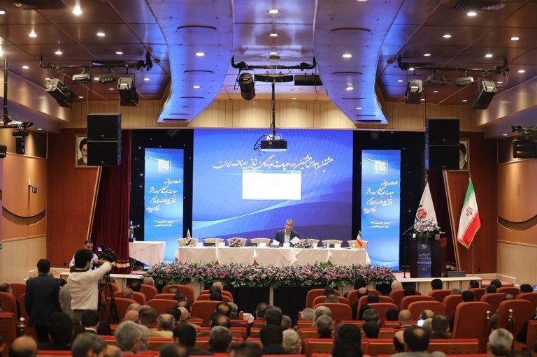 اتاق اصناف ایران: قلب حرکت اقتصادی کشور!