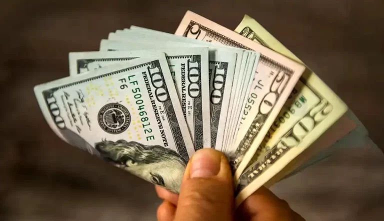 آخرین قیمت دلار در تاریخ ۲۴ شهریور 1403 را بشناسید!