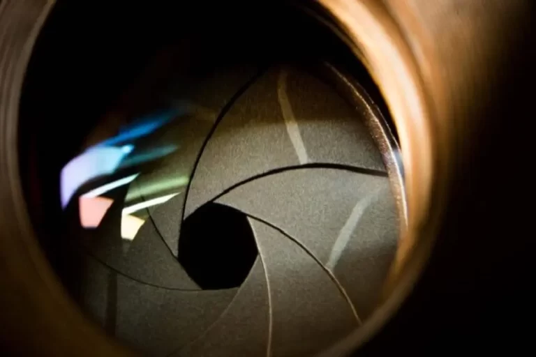 رمز و راز دیافراگم در عکاسی: آشنایی با علت عکس‌های زیبا‌تر!