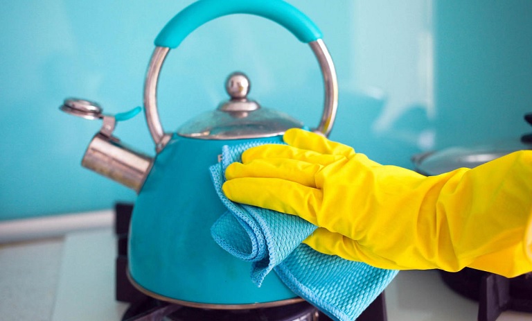 11 روش سحرآمیز برای پاک کردن کتری های سوخته و کثیفید!