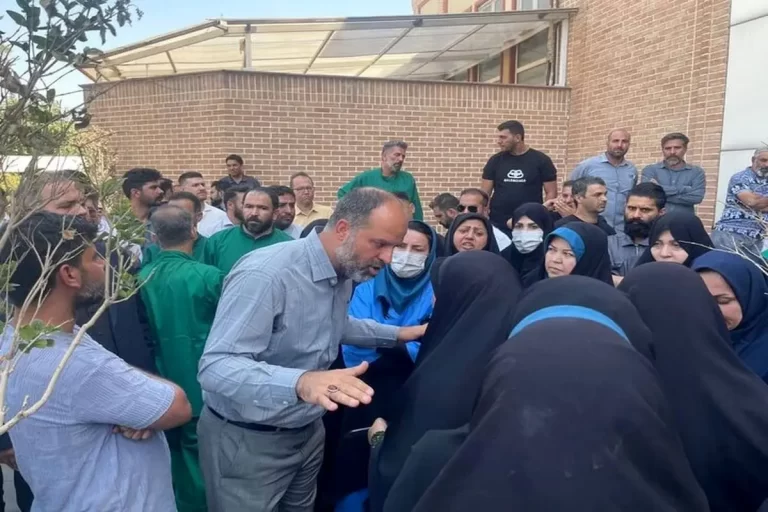 تحصن کارکنان بهشت زهرا: توقف شش و شوی اموات!