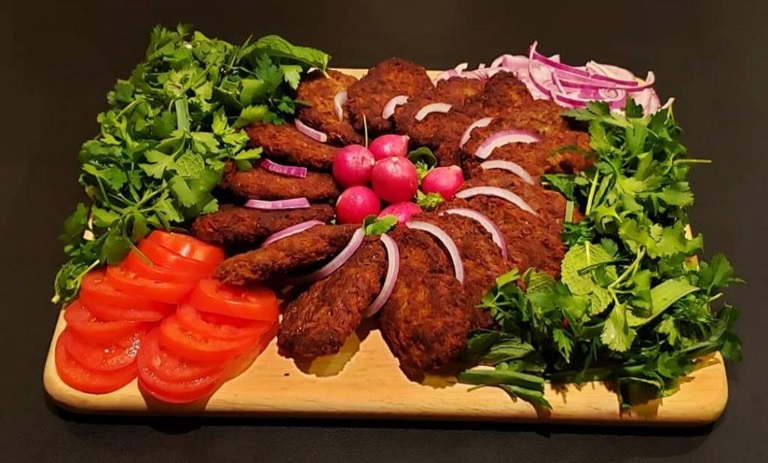 با طعمی رویایی؛ راز تهیه کتلت تهرانی که هیچوقت از خوردنش خسته نمی‌شوید!