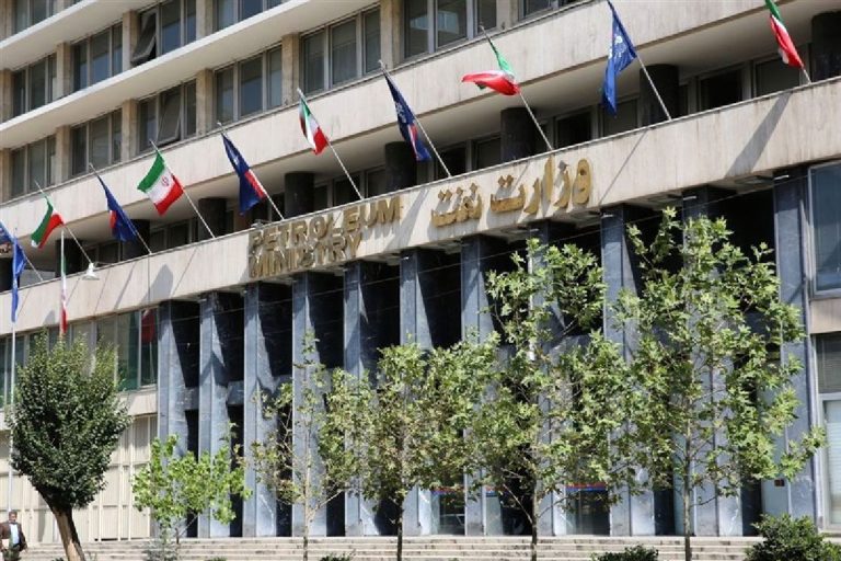 رمز ورود به جلسه: ملاقات با احمد زراعت‌کار، چهره جدید در برگزاری وزارت نفت!