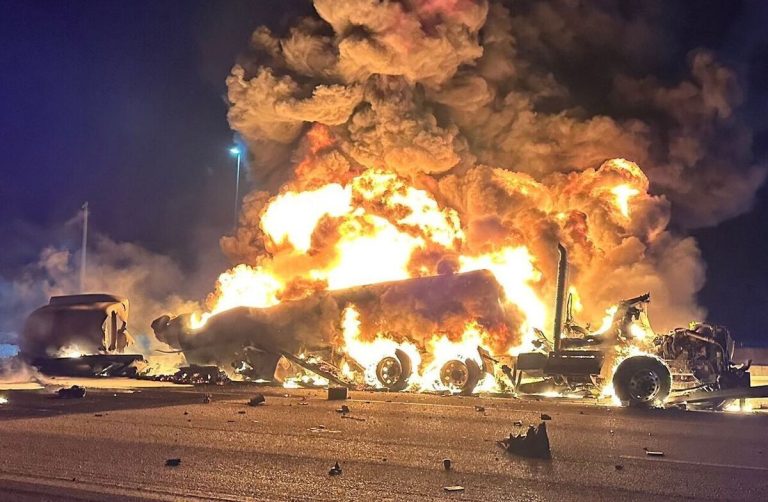 تهران در دستان انفجار تانکر سوخت در جاده میمه! با مشاهده فیلم گرانبها این حادثه را ببینید.