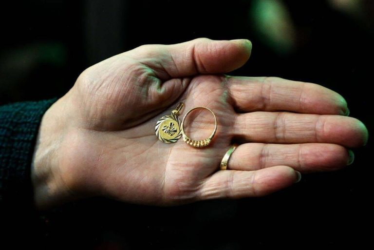 حمایت از مردم غزه و لبنان با زیبایی همراه شود: اهدای زیورالات + مستند