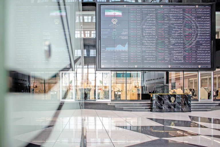 شورش در بازار سرمایه: رشد شگفت‌انگیز ۲۴ هزار واحدی نماد کل در تاریخ ۵ آبان