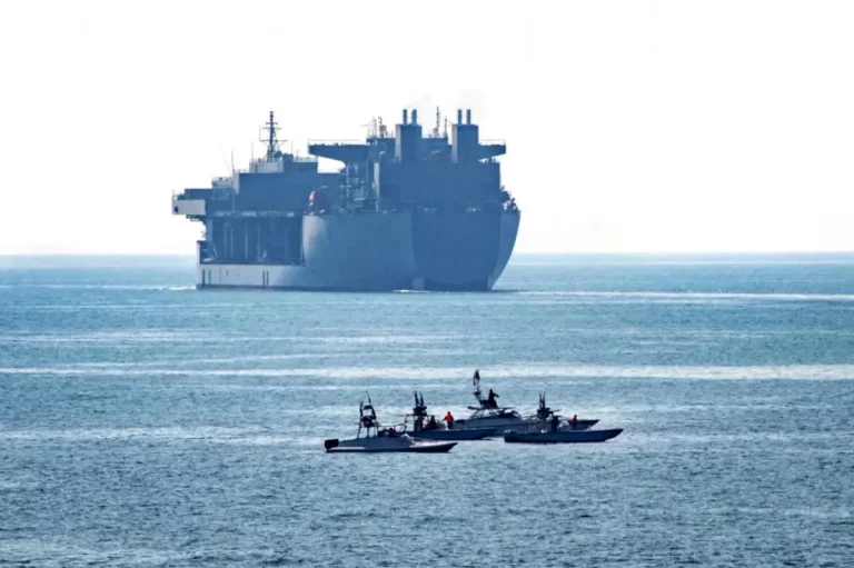 جذب ذهن: “فرشته حظ را زیر نگاه تنش احتمالی در تنگه هرمز و سرنوشت گرانبهای ال ان جی!”