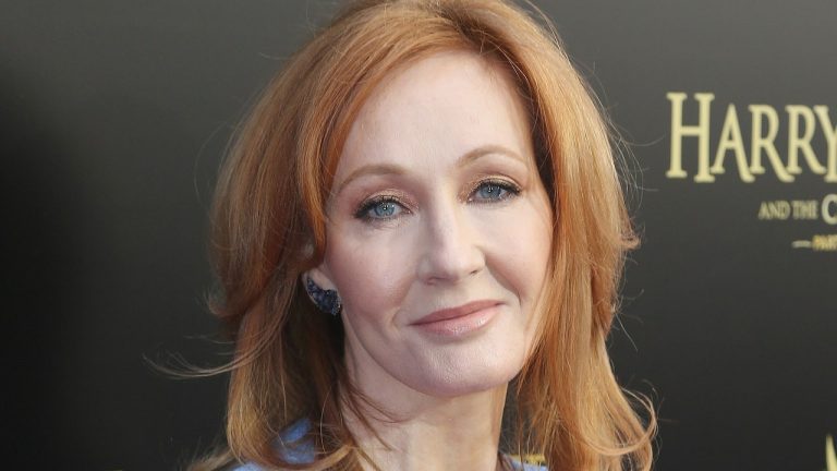 شبکه HBO از دخالت جی کی رولینگ در سریال هری پاتر دفاع می‌کند