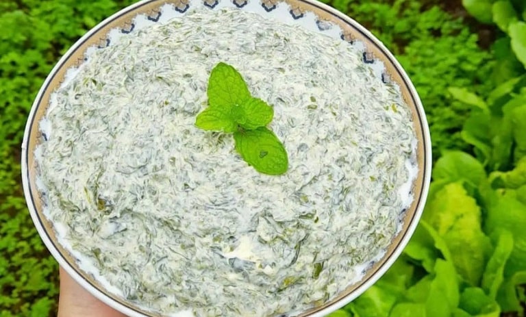 طرز تهیه بورانی برگ چغندر؛ پیش‌غذای خوشمزه ایرانی