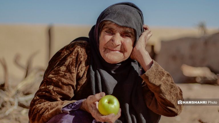 این زن و شوهر تنها ساکنان کویر سه قلعه ایران هستند