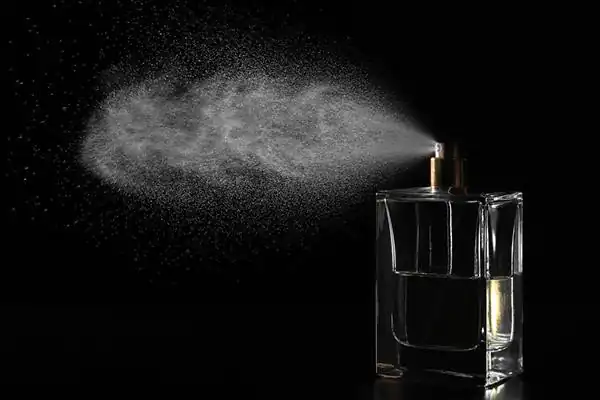 تعبیر خواب عطر گرفتن + برای زن متاهل و باردار و دختر مجرد