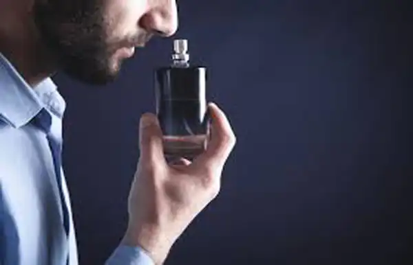 تعبیر خواب بوی عطر برای زن متاهل و باردار و دختر مجرد از روانشناسی