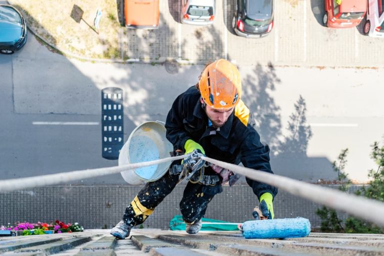 تاثیر نقاشی نما و رنگ آمیزی نمای ساختمان
