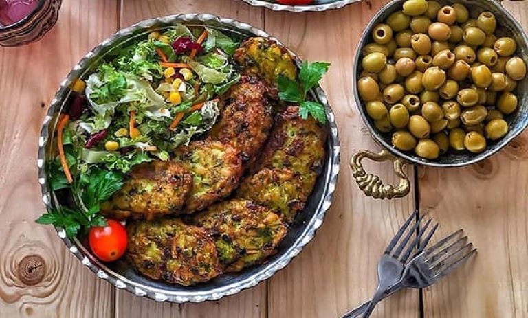 طرز تهیه کتلت سیب زمینی و اسفناج+ نکات و فوت‌وفن های وا نرفتن