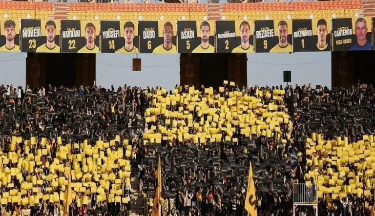 واکنش رئیس فیفا به حضور هواداران خانم در بازی سپاهان