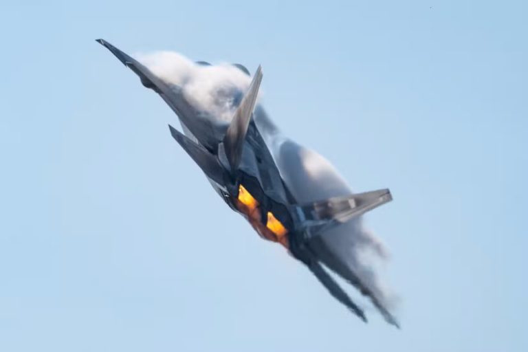 چگونه جت های جنگنده می توانند بدون پس سوز به سرعت سوپرکروز برسند؟