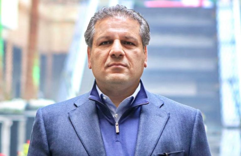 پایگاه خبری تحلیلی اخباربانک – حضور علی انصاری اخراجی از هیات مدیره بانک آینده در پوشش خیریه!