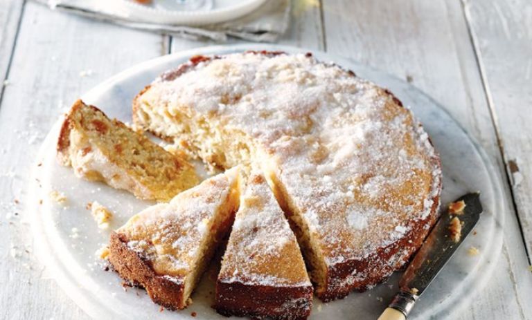 طرز تهیه کیک ازگیل؛ خوشمزه و آسان