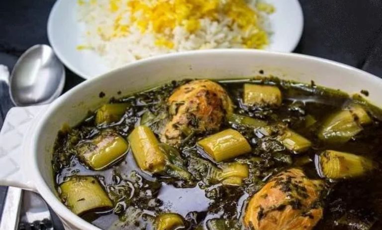 طرز تهیه خورشت تره فرنگی+ نکات جا افتادن