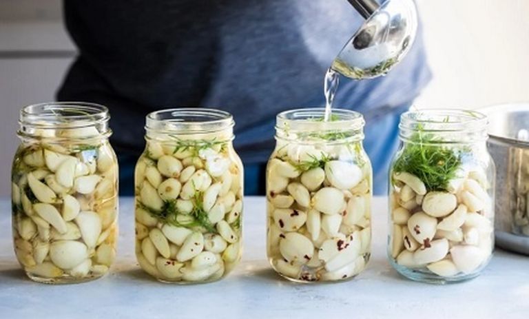 طرز تهیه ترشی سیر صدفی+ نکات کپک نزدن