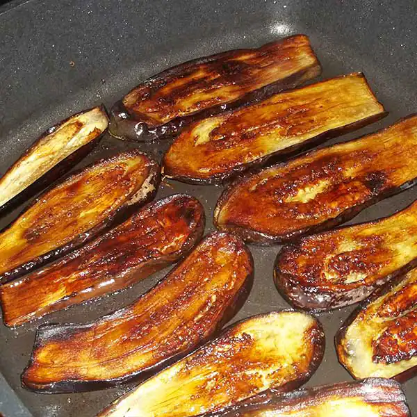 تعبیر خواب بادمجان سرخ شده برای زن متاهل و باردار و دختر مجرد از روانشناسی