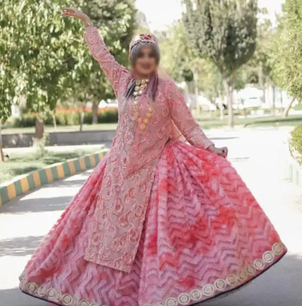 تعبیر خواب لباس محلی صورتی برای زن متاهل و باردار و دختر مجرد از روانشناسی