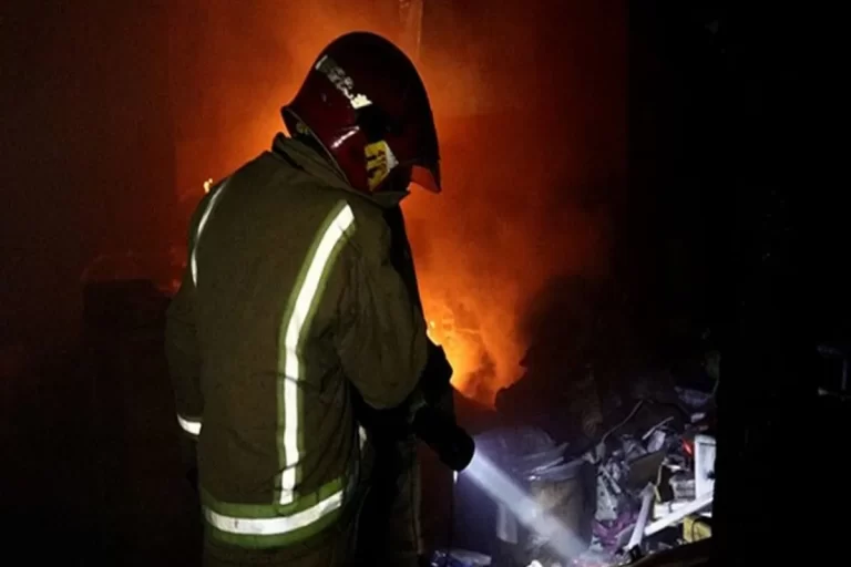 آتش‌سوزی بازار قدیم بندرعباس مهار شد + ویدئو – تجارت نیوز