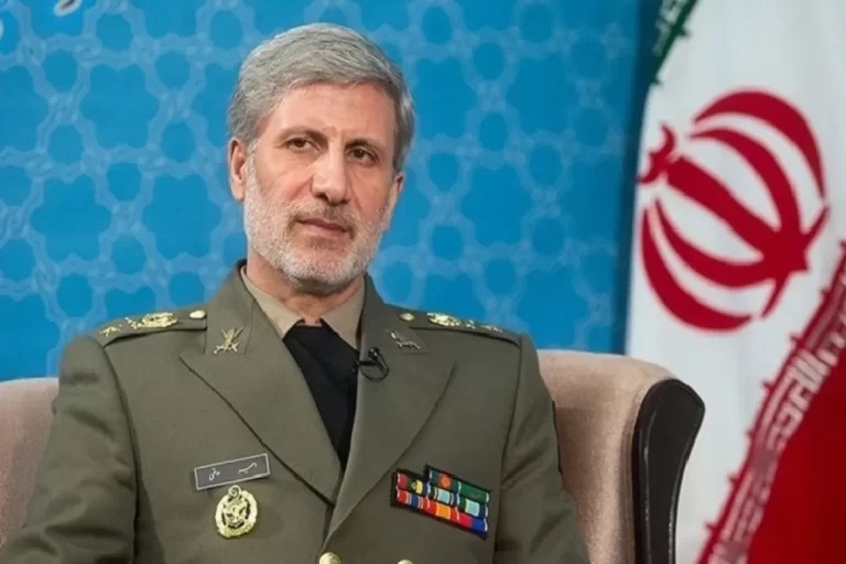 امیر سرلشکر حاتمی فرمانده ارتش جمهوری اسلامی ایران شد – تجارت نیوز