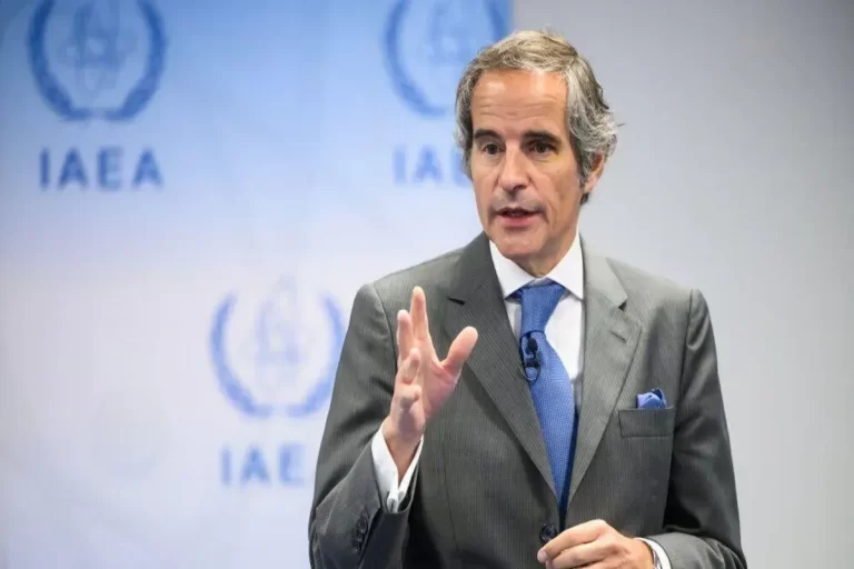 آیا ایران نمی‌داند که گروسی خبیث و جاسوس است؟