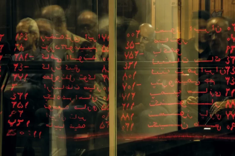 بورس در مدار خروج سرمایه و احتیاط معامله‌گران