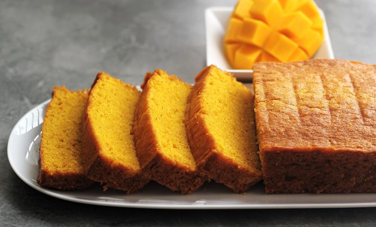 طرز تهیه کیک انبه؛ خوشمزه و آسان