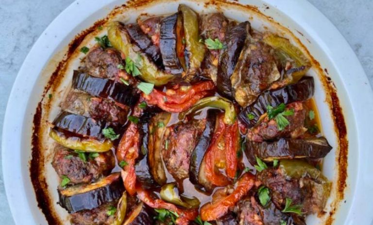 طرز تهیه کوفته گوشت و بادمجان به روش اصیل ترکیه‌ای