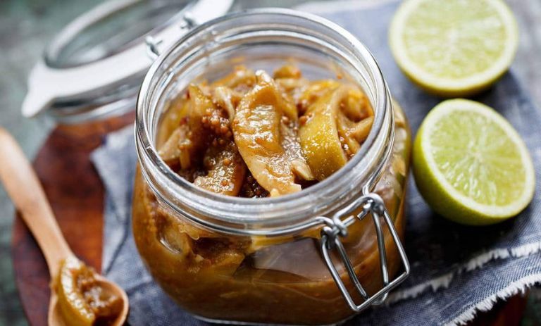 طرز تهیه ترشی سیر و لیمو + نکات کپک نزدن