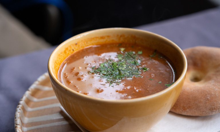 طرز تهیه سوپ آلو با نکات خوشمزه‌تر شدن