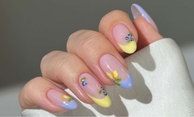 جدیدترین طراحی‌های فرنچ ناخن تابستان 1404