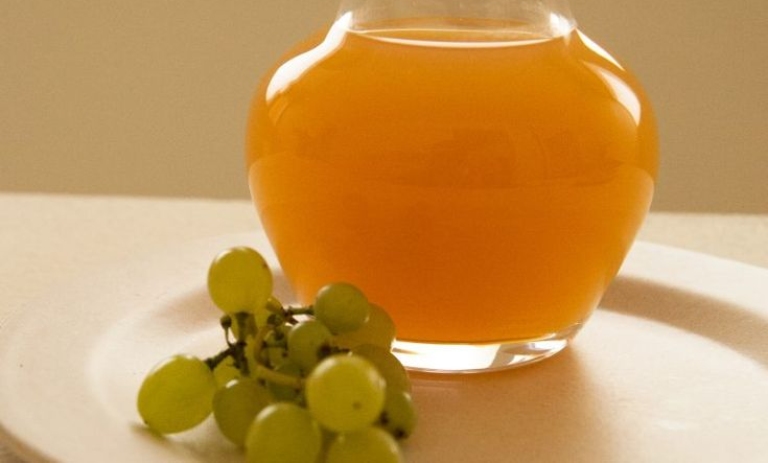 9 ترفند موثر برای جلوگیری از کپک زدن در آبغوره خانگی