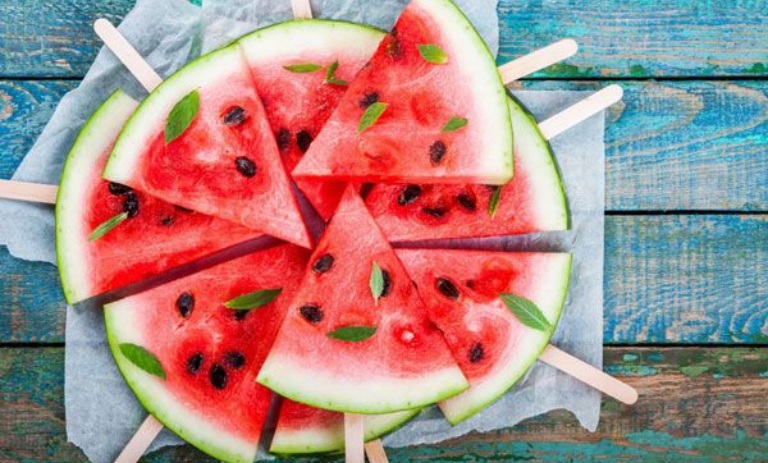 ایده‌های جذاب تزیین هندوانه برای مهمانی‌های تابستان